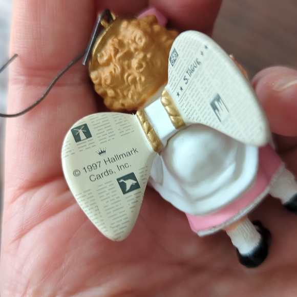 Vintage 1997 Hallmark Sue Tague "Granddaughter" Angel Ornament in Original Box - Picture 9 of 12